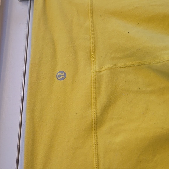 Lululemon Crop Yellow Leggings Size 4 - Picture 4 of 5